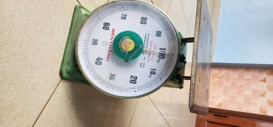 Thanh lý cân 100kg