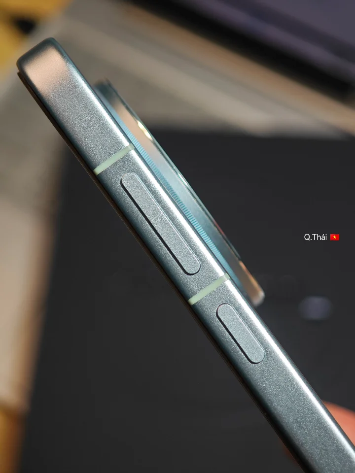 Vivo x200 pro mini 12/256 fbox zin đẹp 99 cần bán