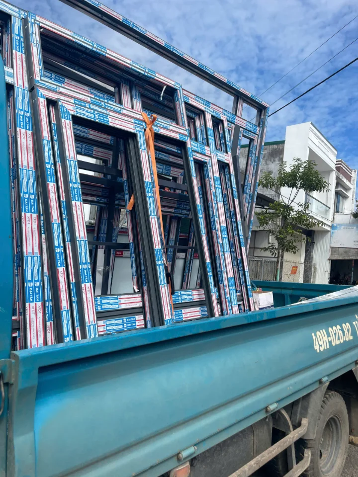 LÊN ĐƯỜNG GIAO CỬA CHO KHÁCH HÀNG TẠI BẢO LỘC