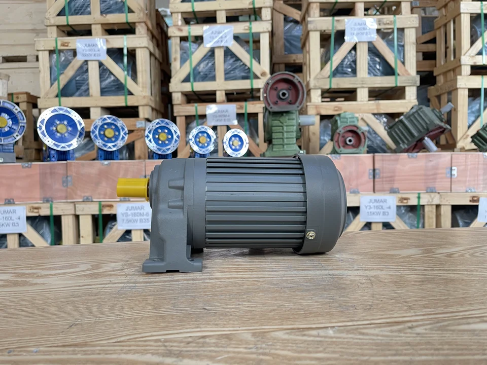 Phân Phối Động Cơ Giảm Tốc 3 Pha Dưới 5.5kW Chính Hãng - Sẵn Kho Giá T