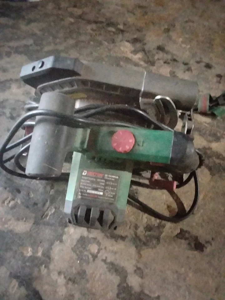 Máy cắt gỗ
