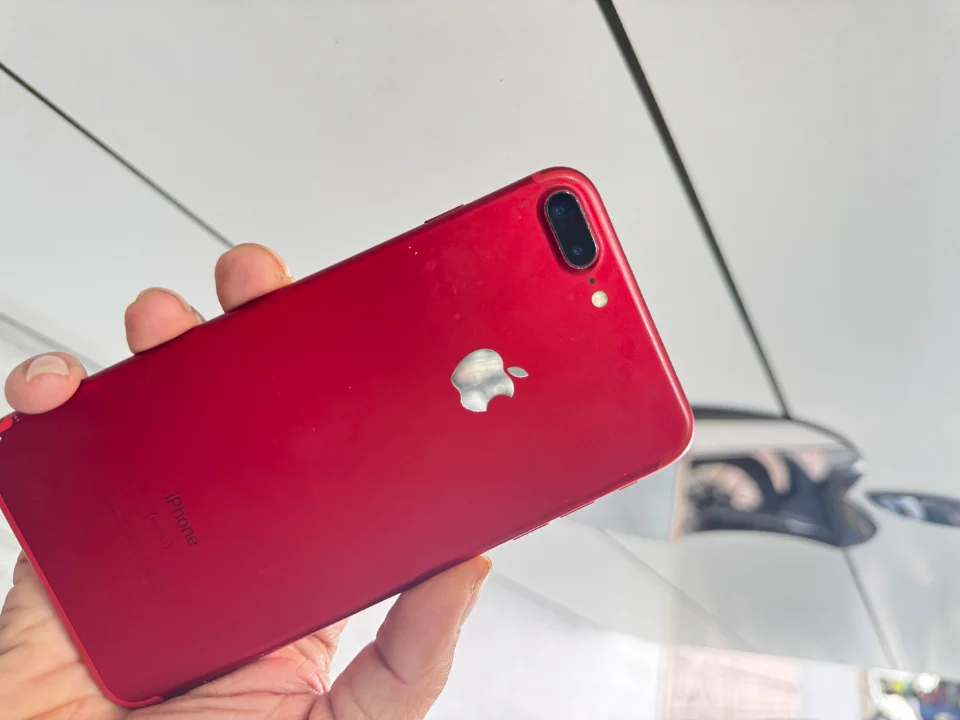iphone 7plus 128G máy lock 950k