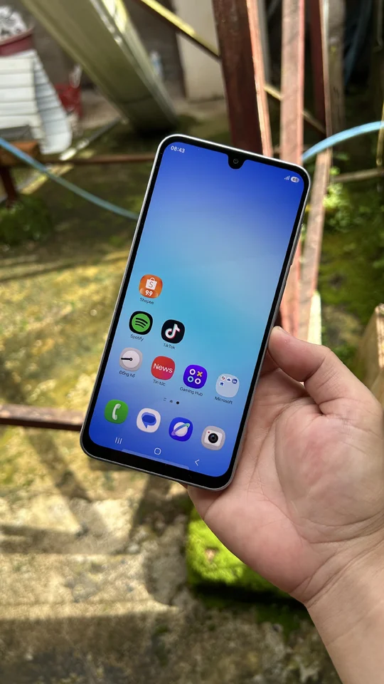 Ss a17 8/128 zin đẹp 3tr990