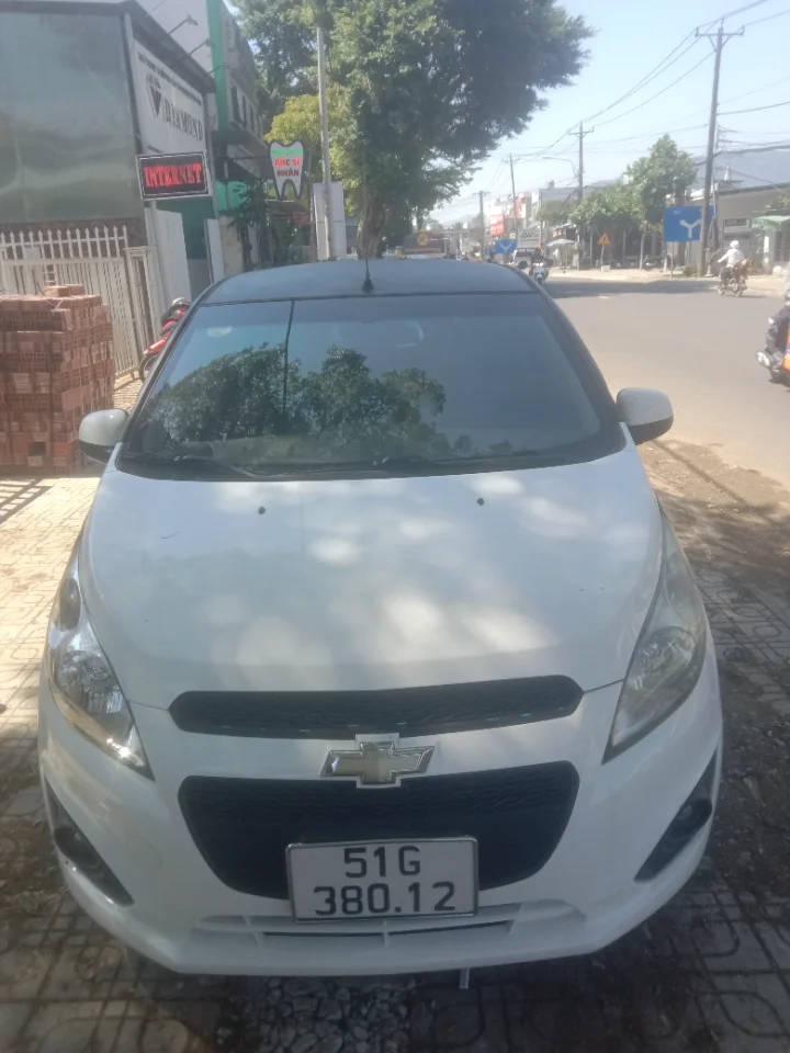 Xe 4 chỗ nhận chạy hợp đồng