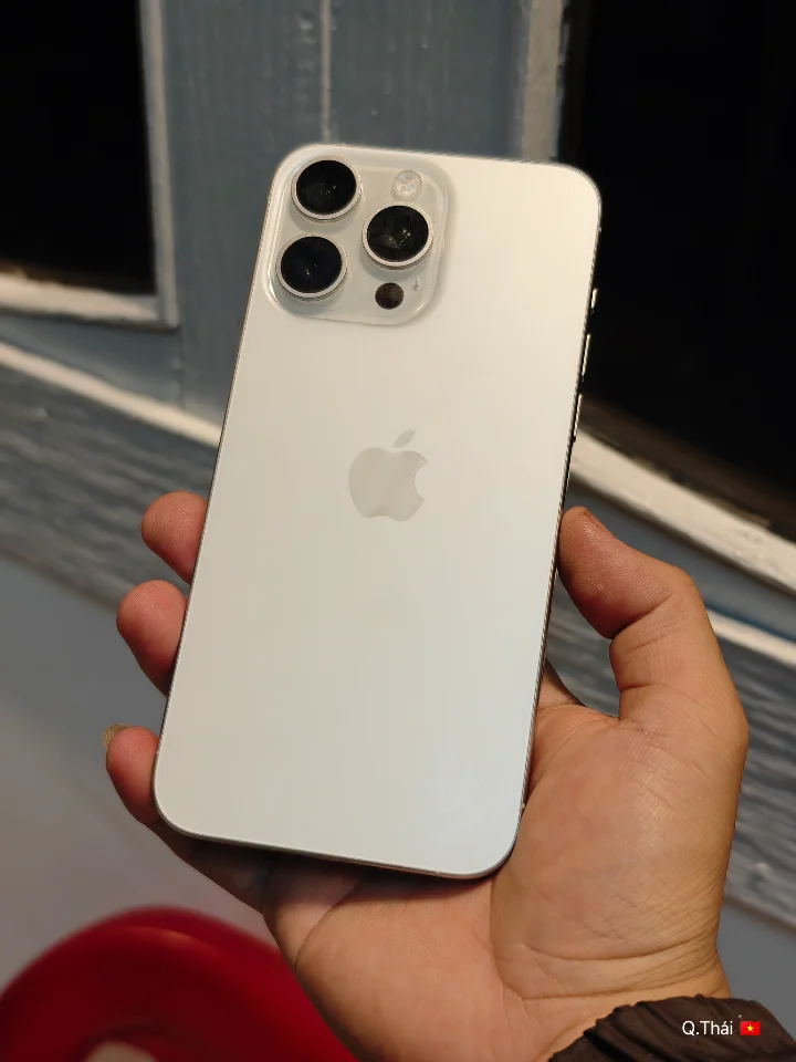 15promax trắng VNA zin đẹp cần bán 19tr5