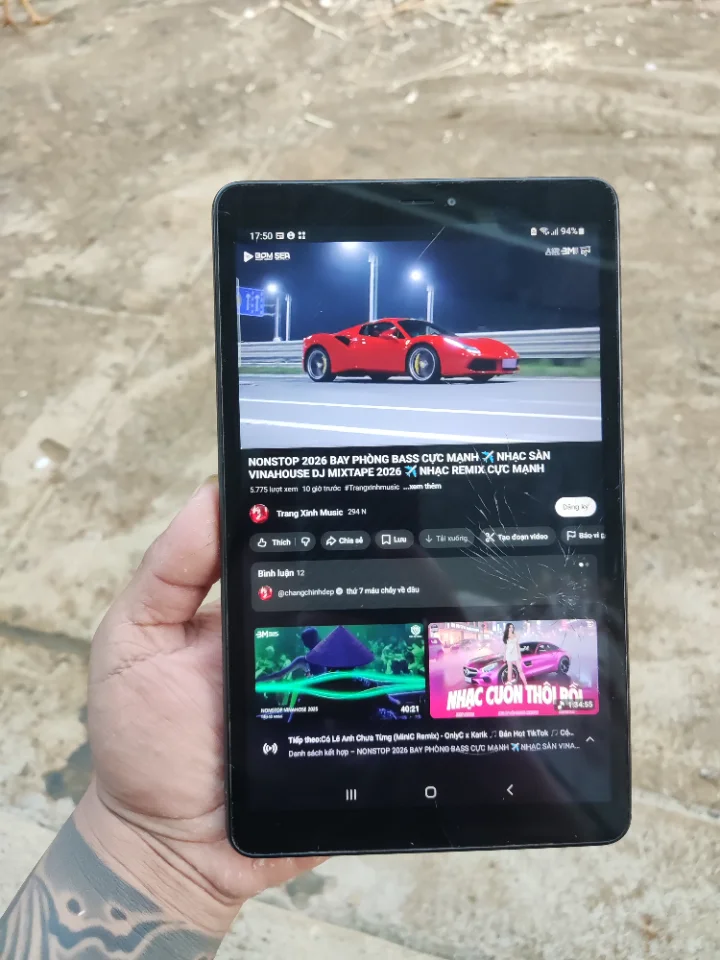 Tab samsung sạc typc bể kính cảm ứng mượt xem phim fb các kiểu 500k