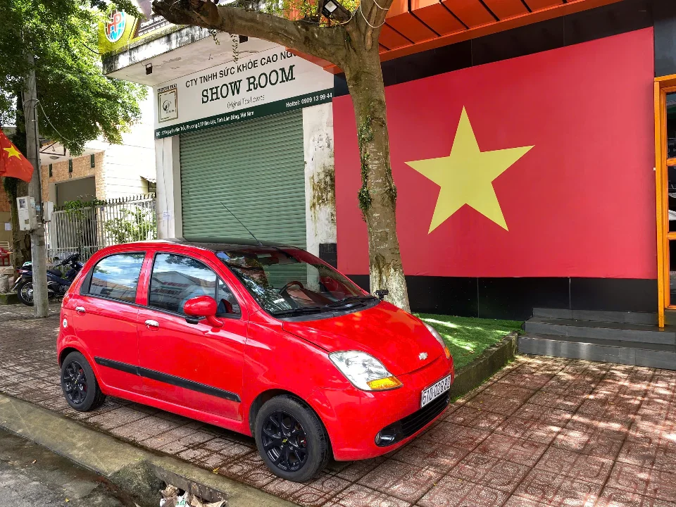 Bán Spark van siêu zin tiết kiệm