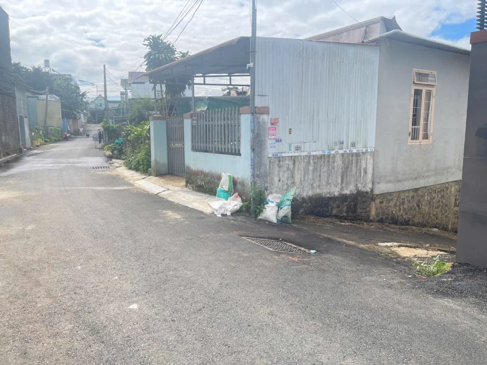 Đất trung tâm bảo lộc giá rẻ 700 bớt lộc ai nhanh