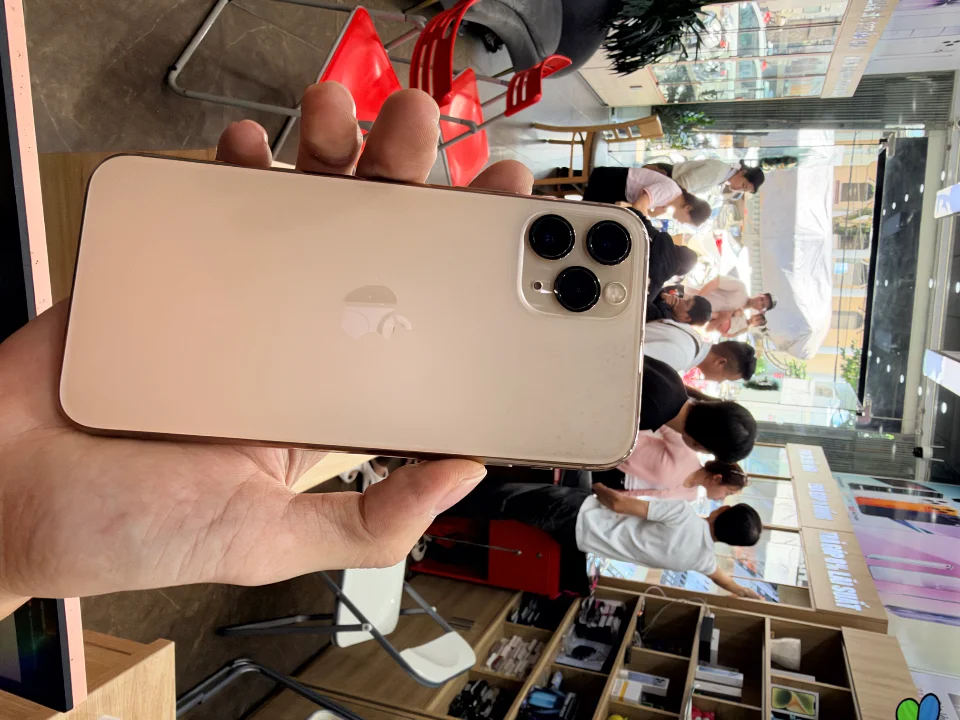 sale iphone 11 pro 3tr.xx