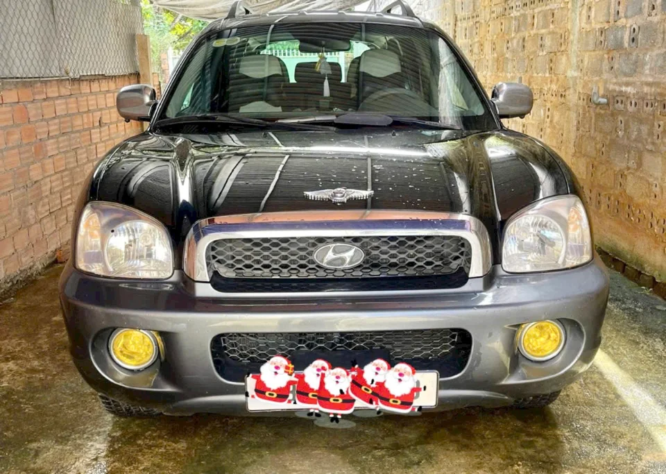 Salon Ô Tô Bình Dương- Santafe Gold- xe nhập, mọi thiết bị dùng tốt