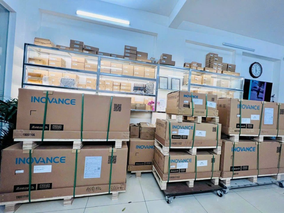 kho-hang-bien-tan-inovance.jpg