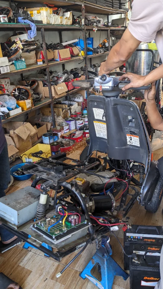 Tuyển học viên xe điện