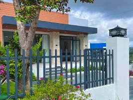 NGÔI NHÀ GIỮA VÙNG THÔNG NAM BAN, TÁCH KHỎI NHỊP SỐNG VỘI VÃ (1).webp