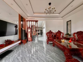 NHÀ MẶT ĐƯỜNG NHỰA 8M – 413M², 240M² ĐẤT Ở, SÂN RỘNG VÀ KHU VƯỜN NHỎ (2).webp