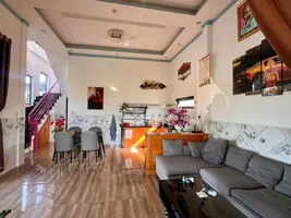 Cần Bán Nhà Giáp Hồ Đông Thanh 182m², Có Sân Vườn, 2 Phòng Ngủ (2).webp