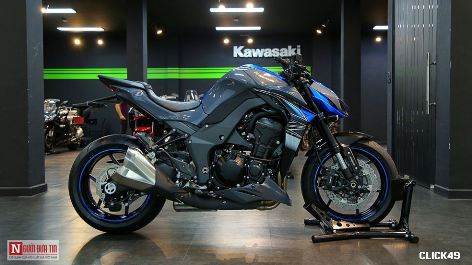 kawasaki-z1000-2018-15.jpg